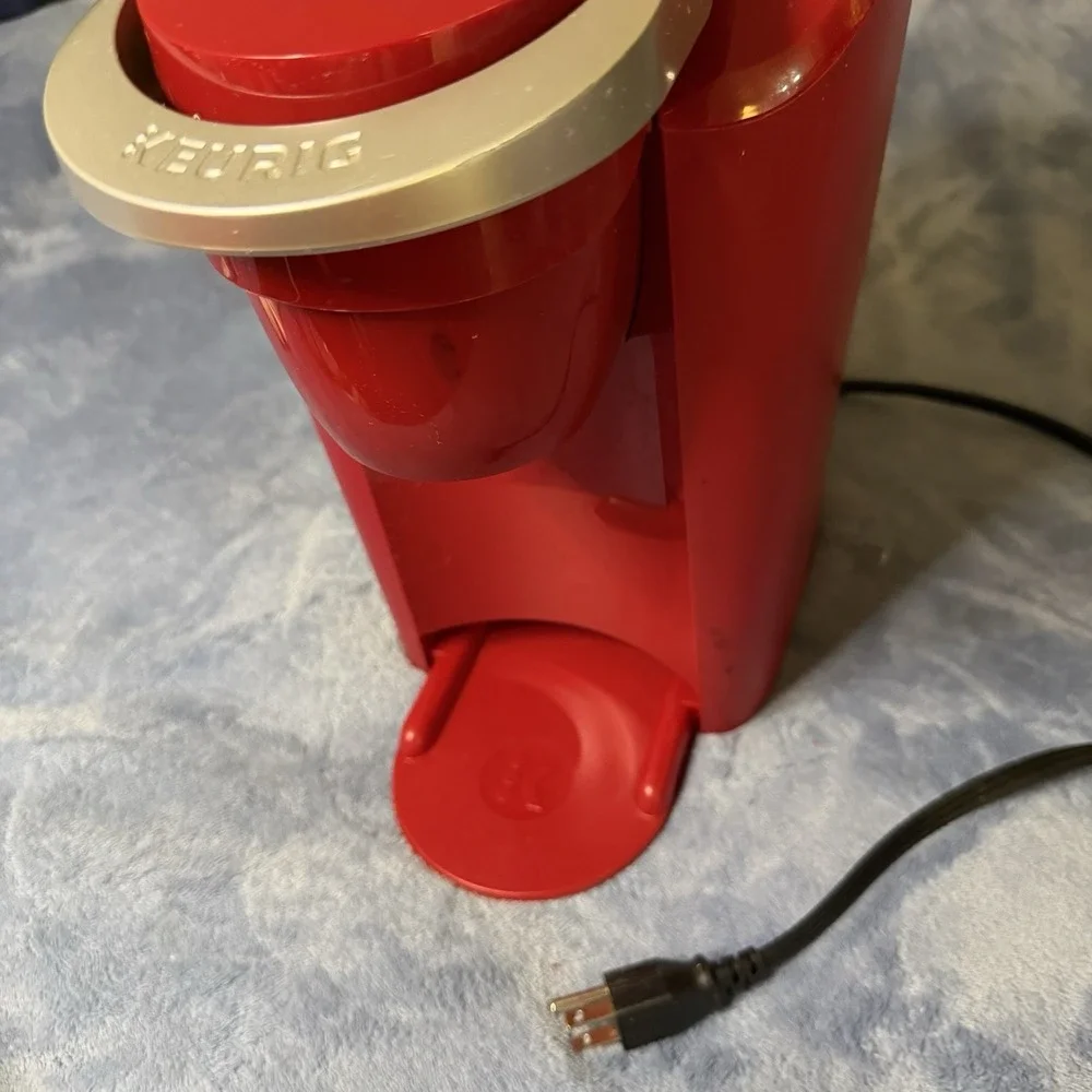 Keurig K35 Pod Coffee Maker‎ - Imperial Red